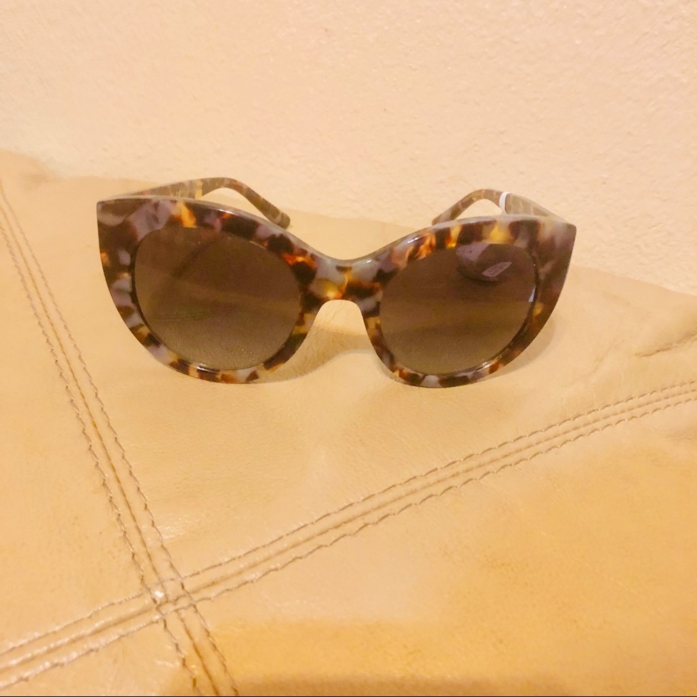 TORY BURCH SUNGLASSES.
